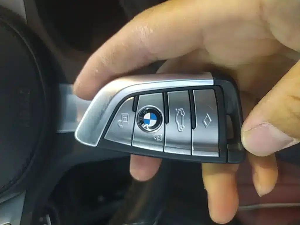 2023 BMW 5 Series 530Li Leading Edition M Sport Package — миниатюра 17