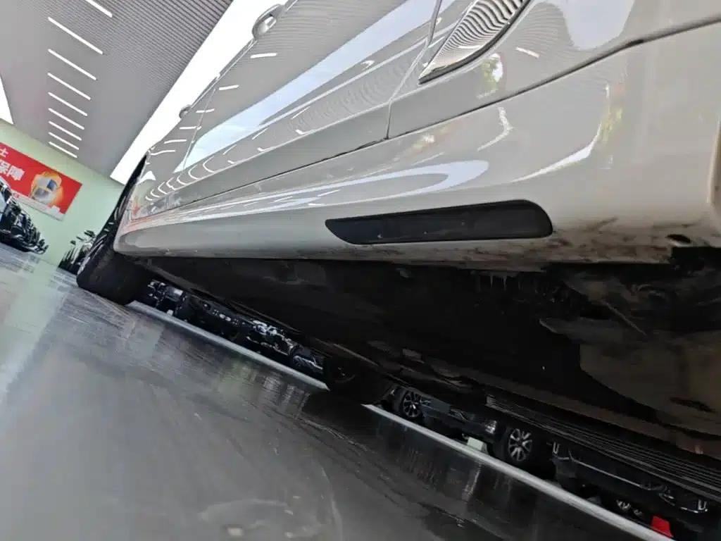 2023 BMW 5 Series 530Li Leading Edition M Sport Package — миниатюра 21
