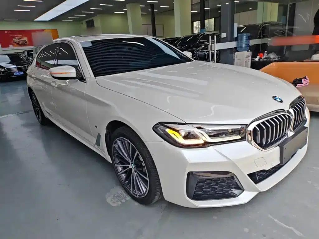 2023 BMW 5 Series 530Li Leading Edition M Sport Package — миниатюра 4