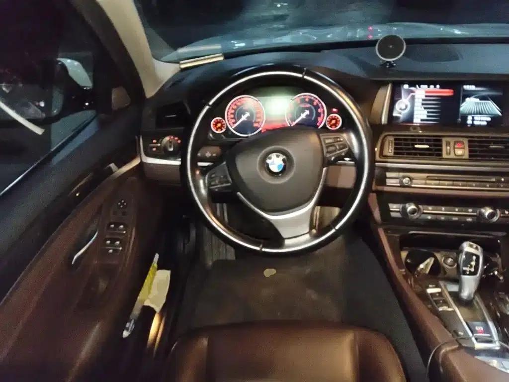 2017 BMW 5 Series 525Li Luxury Design Package — миниатюра 3