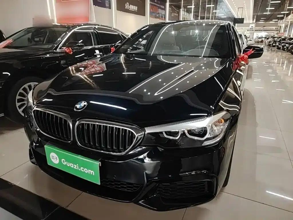 2020 BMW 5 Series 525Li M Sport Package — миниатюра 2