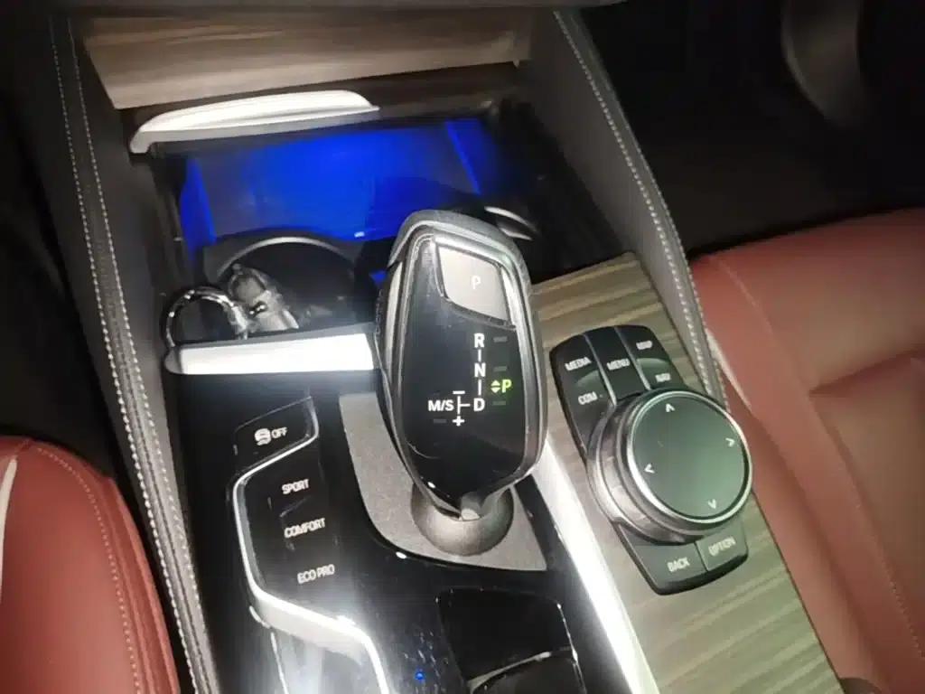 2023 BMW 5 Series 530Li Leading Luxury Package — миниатюра 14