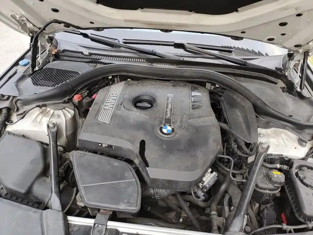 2018 BMW 5 Series 530Li Leading Edition M Sport Package — миниатюра 11