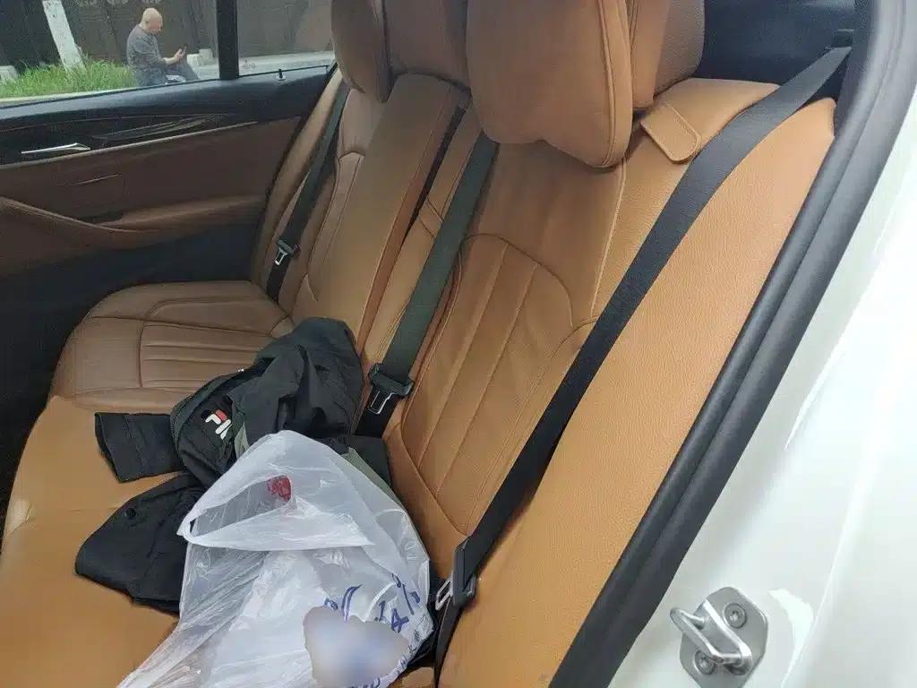 2018 BMW 5 Series 530Li Leading Edition M Sport Package — миниатюра 15
