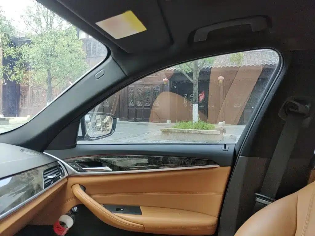 2018 BMW 5 Series 530Li Leading Edition M Sport Package — миниатюра 20