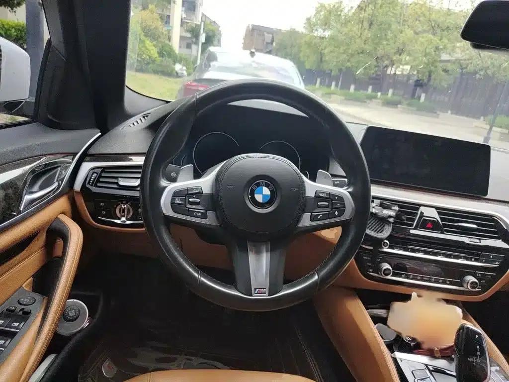 2018 BMW 5 Series 530Li Leading Edition M Sport Package — миниатюра 3