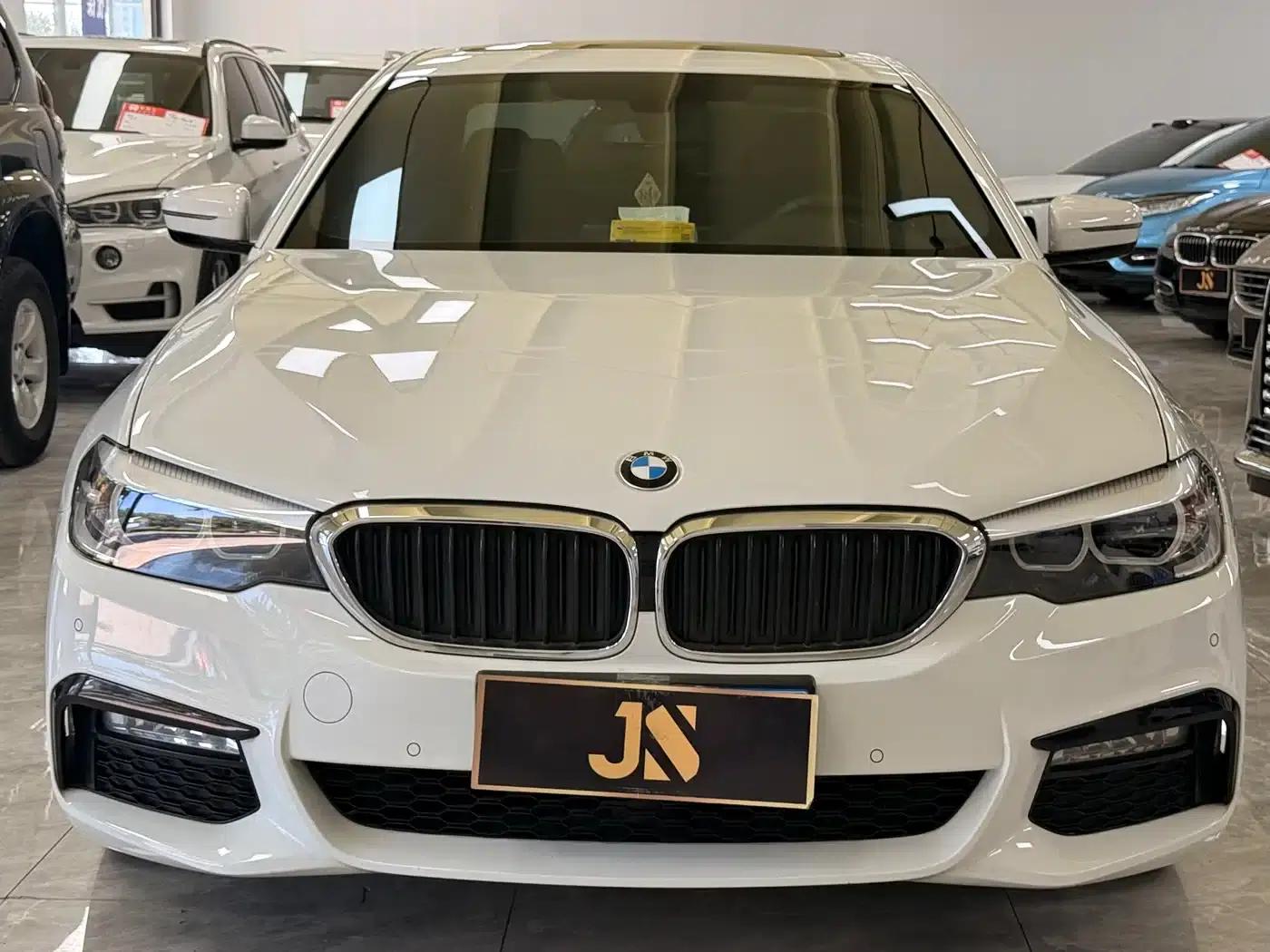 2018 BMW 5 Series Imported Model 525i M Sport Package — миниатюра 1