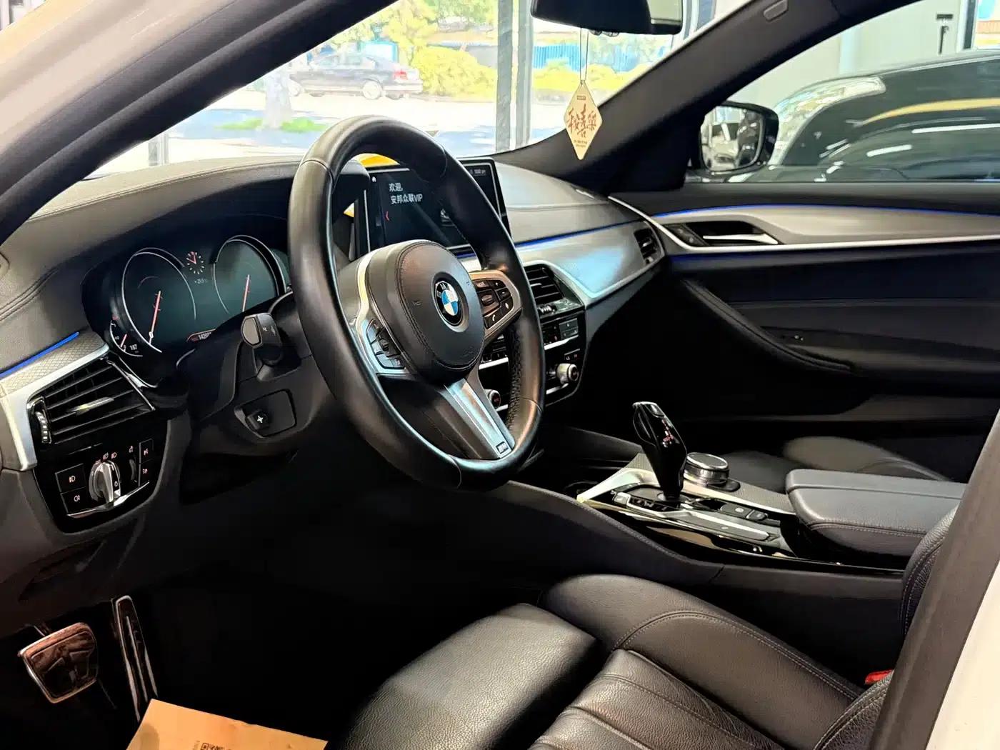 2018 BMW 5 Series Imported Model 525i M Sport Package — миниатюра 3