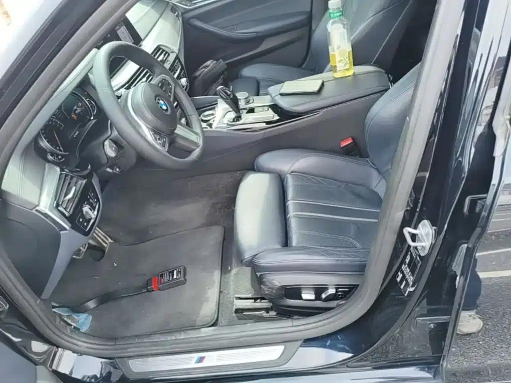 2018 BMW 5 Series Imported Model 525i M Sport Package — миниатюра 15