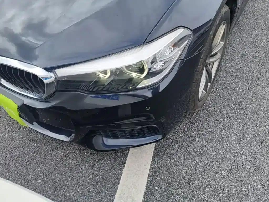 2018 BMW 5 Series Imported Model 525i M Sport Package — миниатюра 24