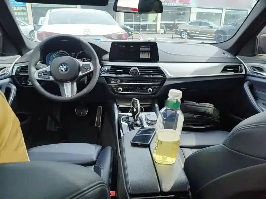 2018 BMW 5 Series Imported Model 525i M Sport Package — миниатюра 10