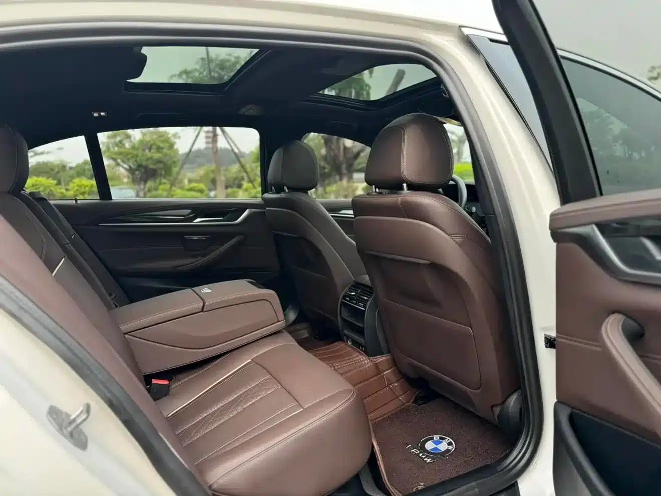 BMW 5 Series PHEV 2022 Facelift 535Le Luxury Package — миниатюра 11