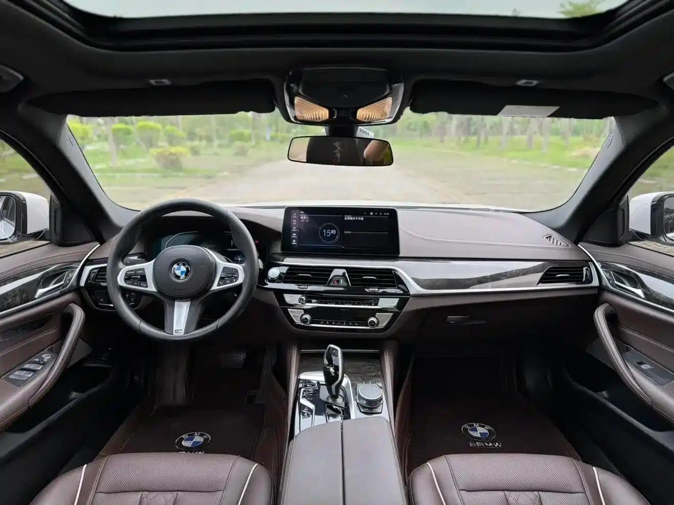 BMW 5 Series PHEV 2022 Facelift 535Le Luxury Package — миниатюра 16