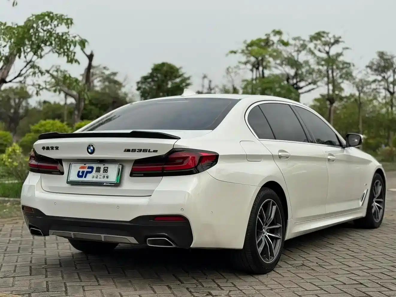 BMW 5 Series PHEV 2022 Facelift 535Le Luxury Package — миниатюра 6