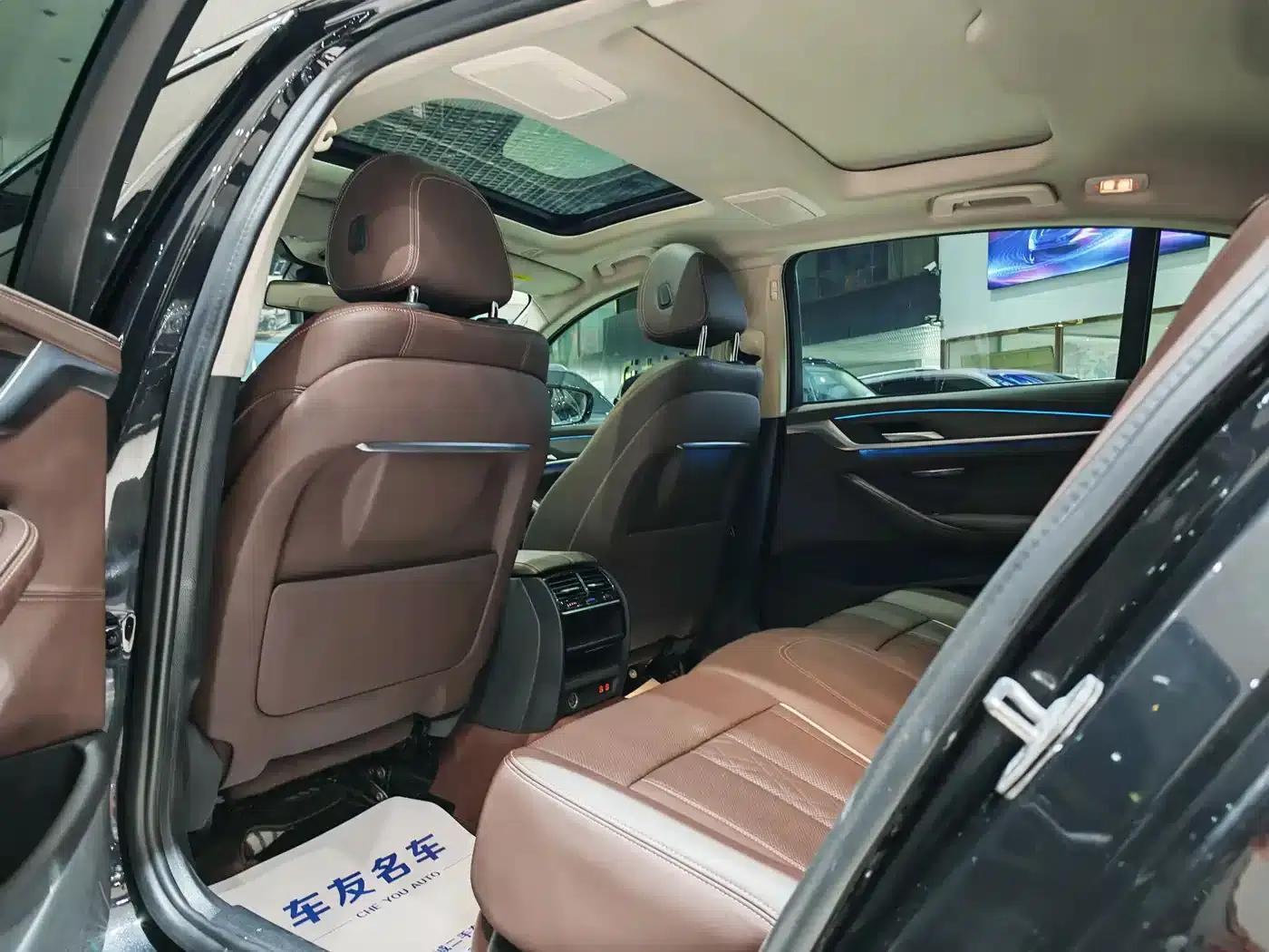 BMW 5 Series PHEV 2021 Facelift 535Le Luxury Package — миниатюра 7
