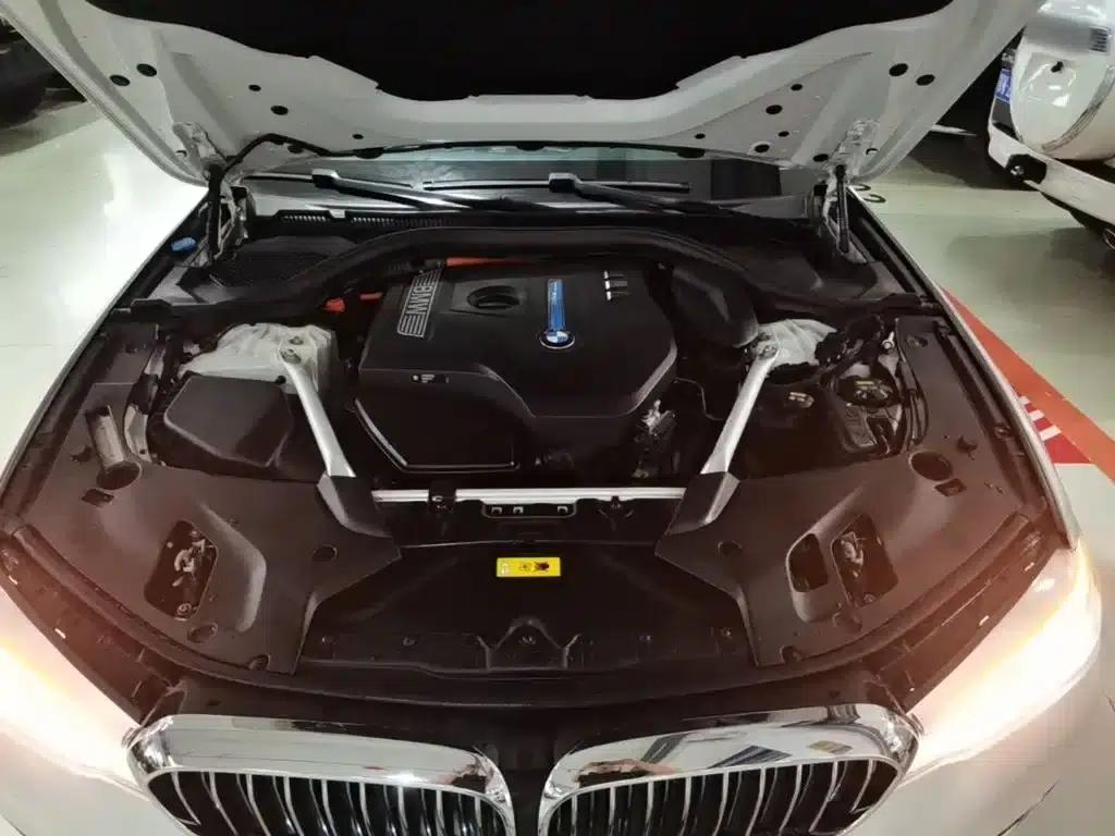 BMW 5 Series PHEV 2019 530Le Pioneer Edition — миниатюра 20
