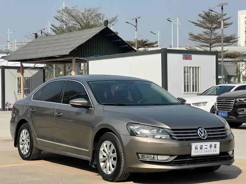 2011 Passat 1.8TSI DSG Premium Edition — миниатюра 3