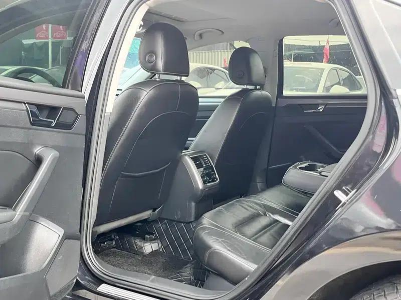 2016 Passat 330TSI DSG Premium Edition — миниатюра 9