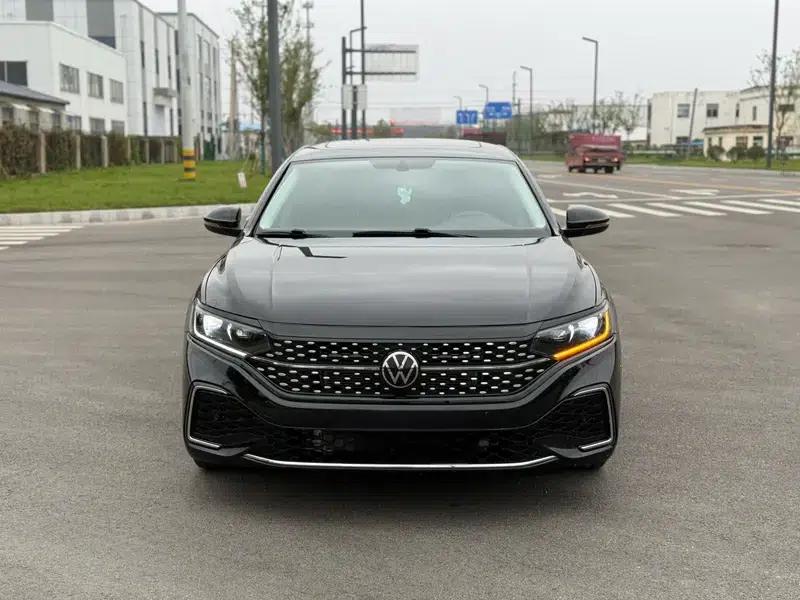 2022 Volkswagen Passat 330TSI Starry Sky Elite Edition — миниатюра 2