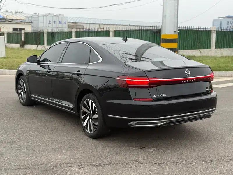 2022 Volkswagen Passat 330TSI Starry Sky Elite Edition — миниатюра 4