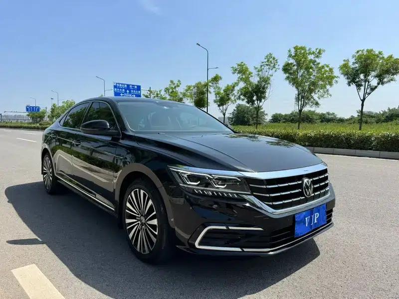 2021 Passat 380TSI Luxury Edition — миниатюра 3