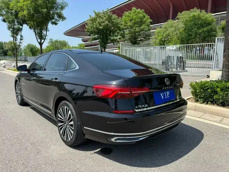 2021 Passat 380TSI Luxury Edition — миниатюра 4