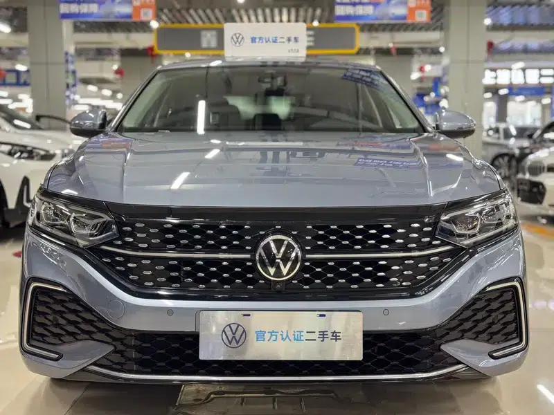 2022 Volkswagen Passat 330TSI Starry Sky Premium Edition — миниатюра 2