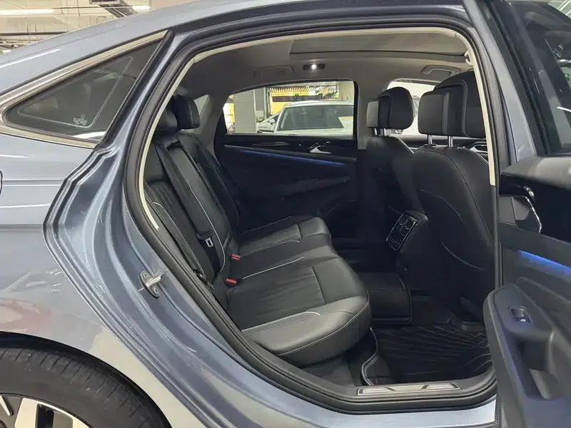 2022 Volkswagen Passat 330TSI Starry Sky Premium Edition — миниатюра 16