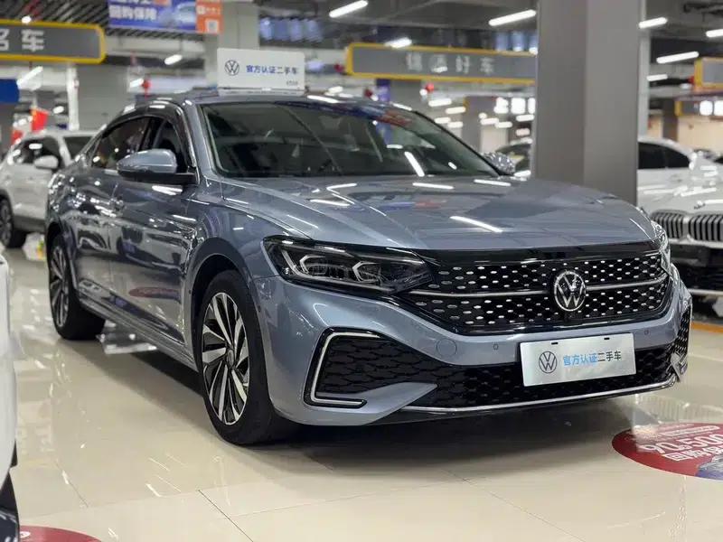 2022 Volkswagen Passat 330TSI Starry Sky Premium Edition — миниатюра 3