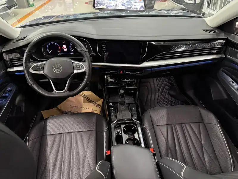 2022 Volkswagen Passat 330TSI Starry Sky Premium Edition — миниатюра 9