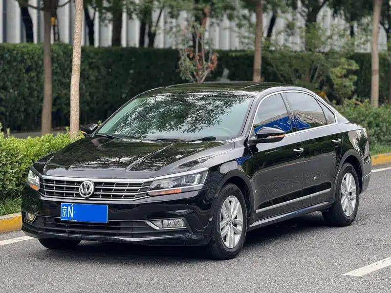 2016 Passat 330TSI DSG Premium Edition — миниатюра 1
