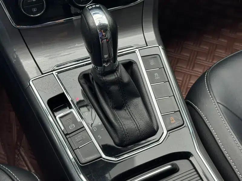 2016 Passat 330TSI DSG Premium Edition — миниатюра 14