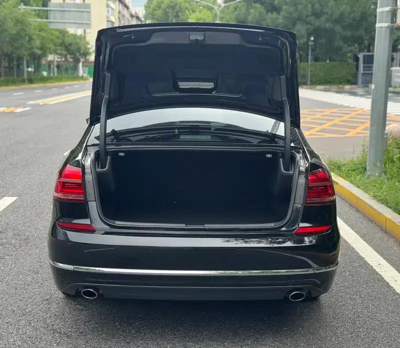 2016 Passat 330TSI DSG Premium Edition — миниатюра 18