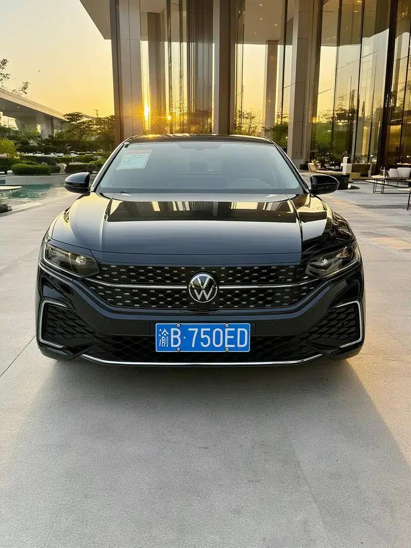 2023 Passat Facelift 330TSI Starry Sky Elite Edition — миниатюра 2