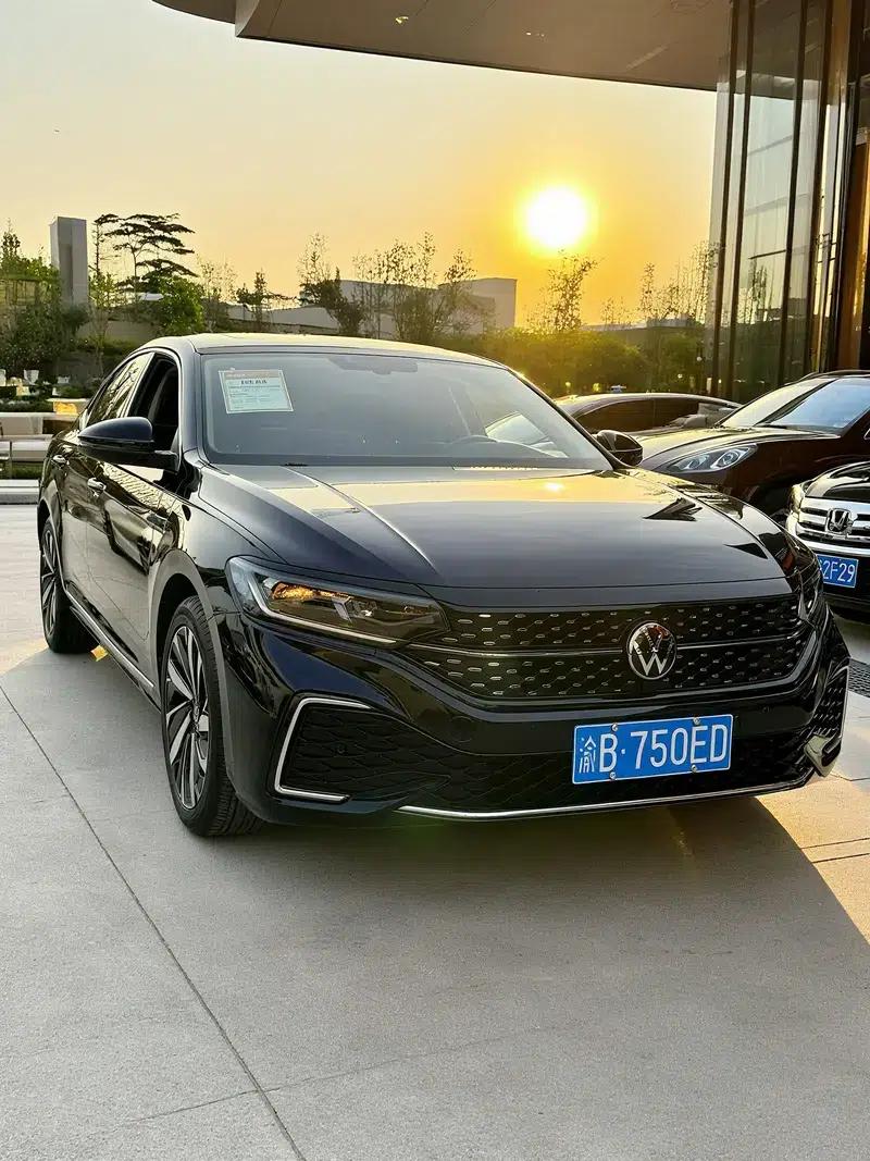 2023 Passat Facelift 330TSI Starry Sky Elite Edition — миниатюра 3