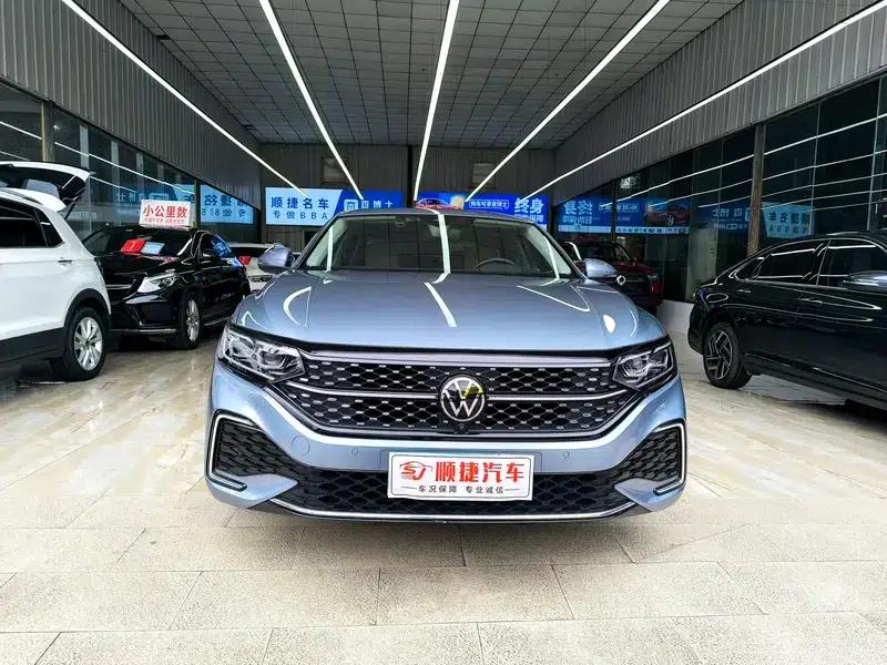 2022 Volkswagen Passat 330TSI Starry Sky Premium Edition — миниатюра 2