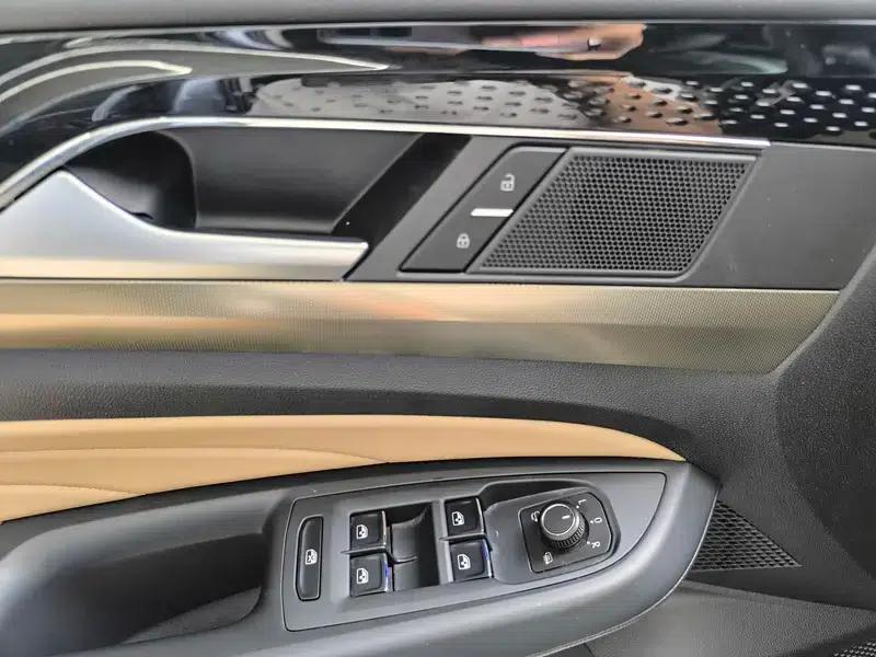 2022 Volkswagen Passat 330TSI Starry Sky Premium Edition — миниатюра 18
