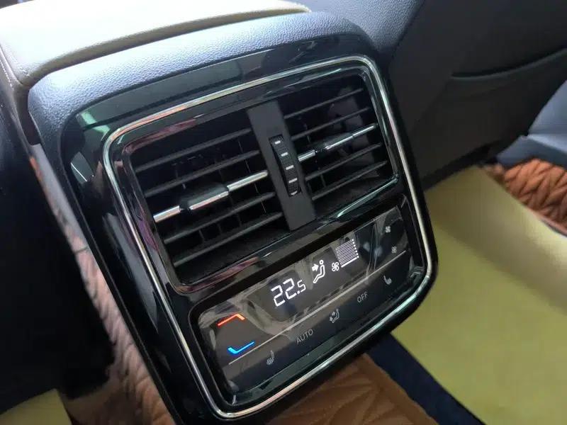 2022 Volkswagen Passat 330TSI Starry Sky Premium Edition — миниатюра 8