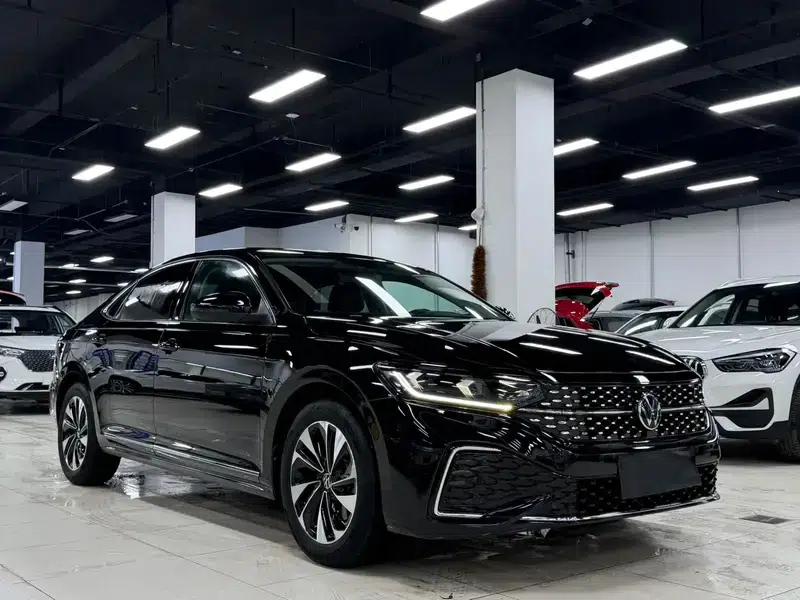 2022 Passat 280TSI Elite Edition — миниатюра 3