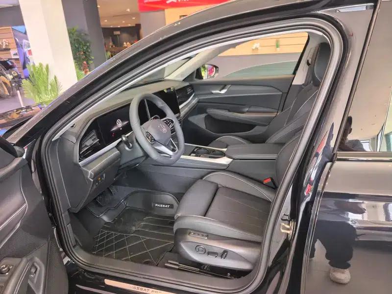2026 Volkswagen Passat Pro 380TSI Dragon Edition — миниатюра 6