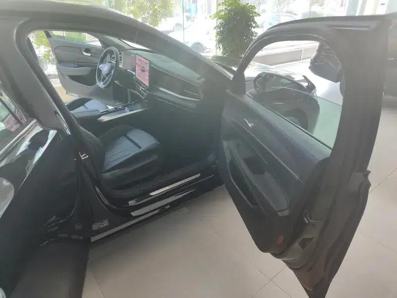 2026 Volkswagen Passat Pro 380TSI Dragon Edition — миниатюра 7