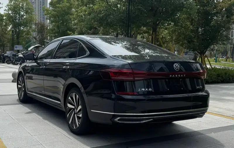 2022 Passat 330TSI Luxury Edition — миниатюра 4