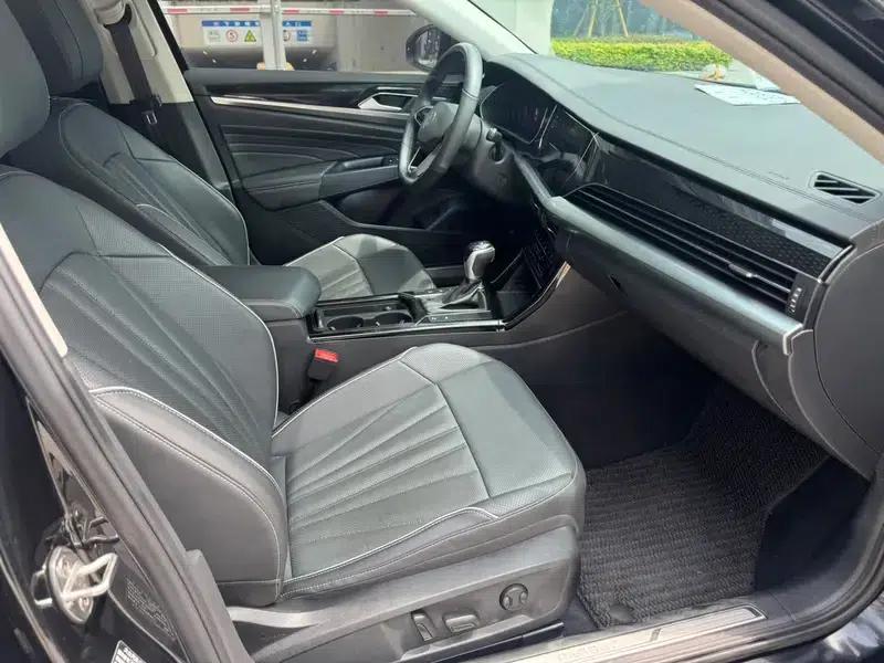 2022 Passat 330TSI Luxury Edition — миниатюра 8