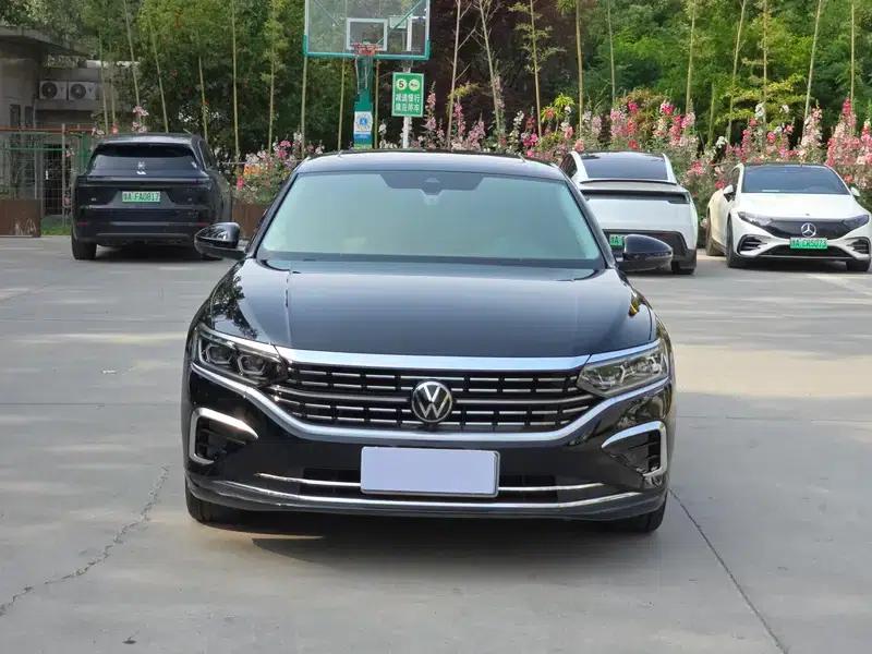 2023 Passat Facelift 330TSI Luxury Edition — миниатюра 2