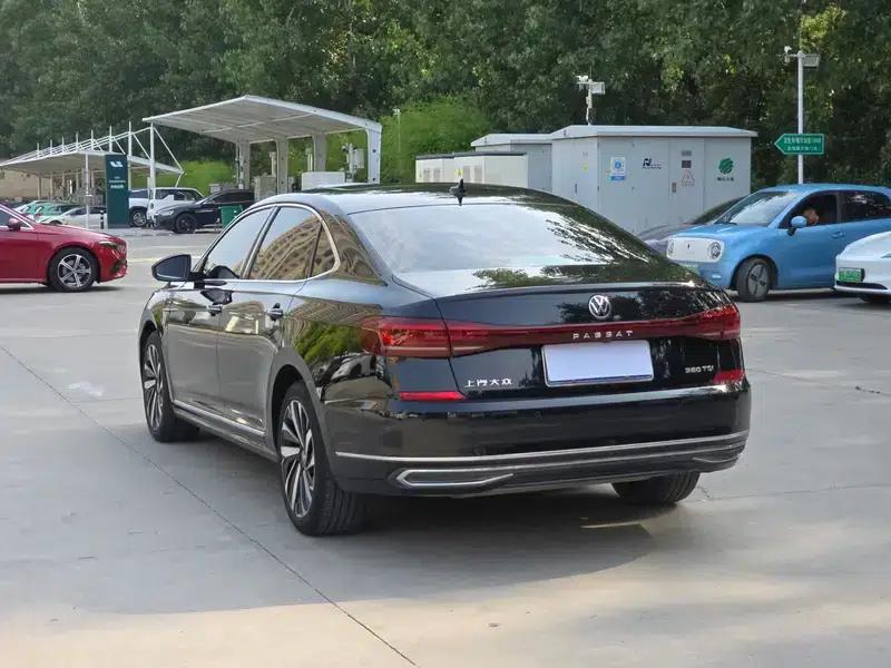 2023 Passat Facelift 330TSI Luxury Edition — миниатюра 4