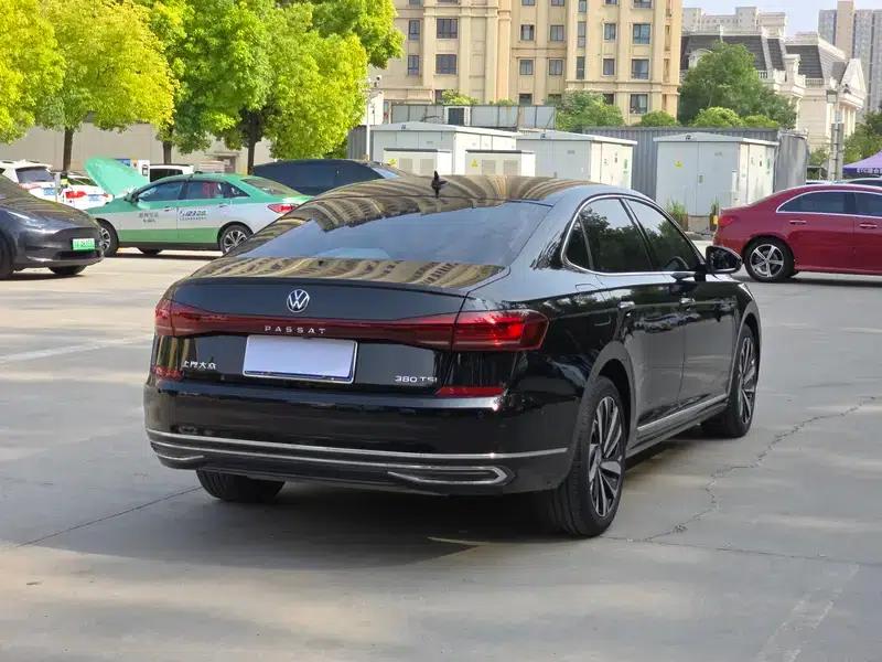 2023 Passat Facelift 330TSI Luxury Edition — миниатюра 6