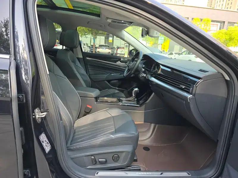 2023 Passat Facelift 330TSI Luxury Edition — миниатюра 10