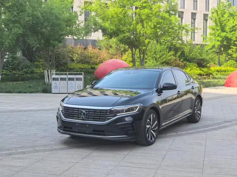 2023 Passat 330TSI Luxury Edition — миниатюра 1