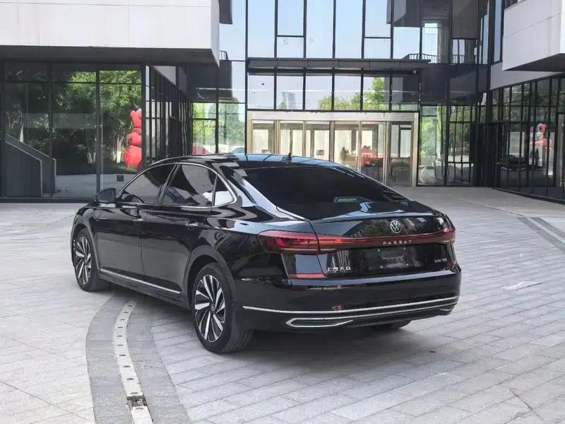 2023 Passat 330TSI Luxury Edition — миниатюра 4
