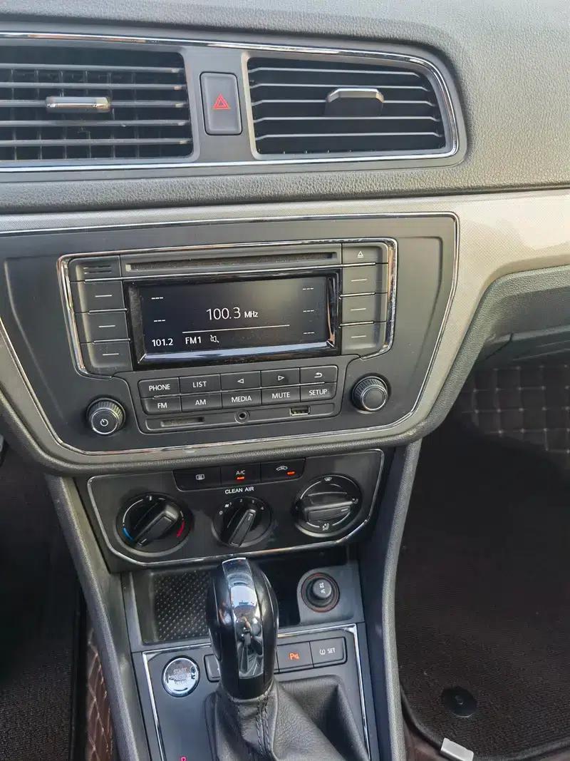 2017 Volkswagen Lavida 1.6L Automatic Comfort Edition — миниатюра 7